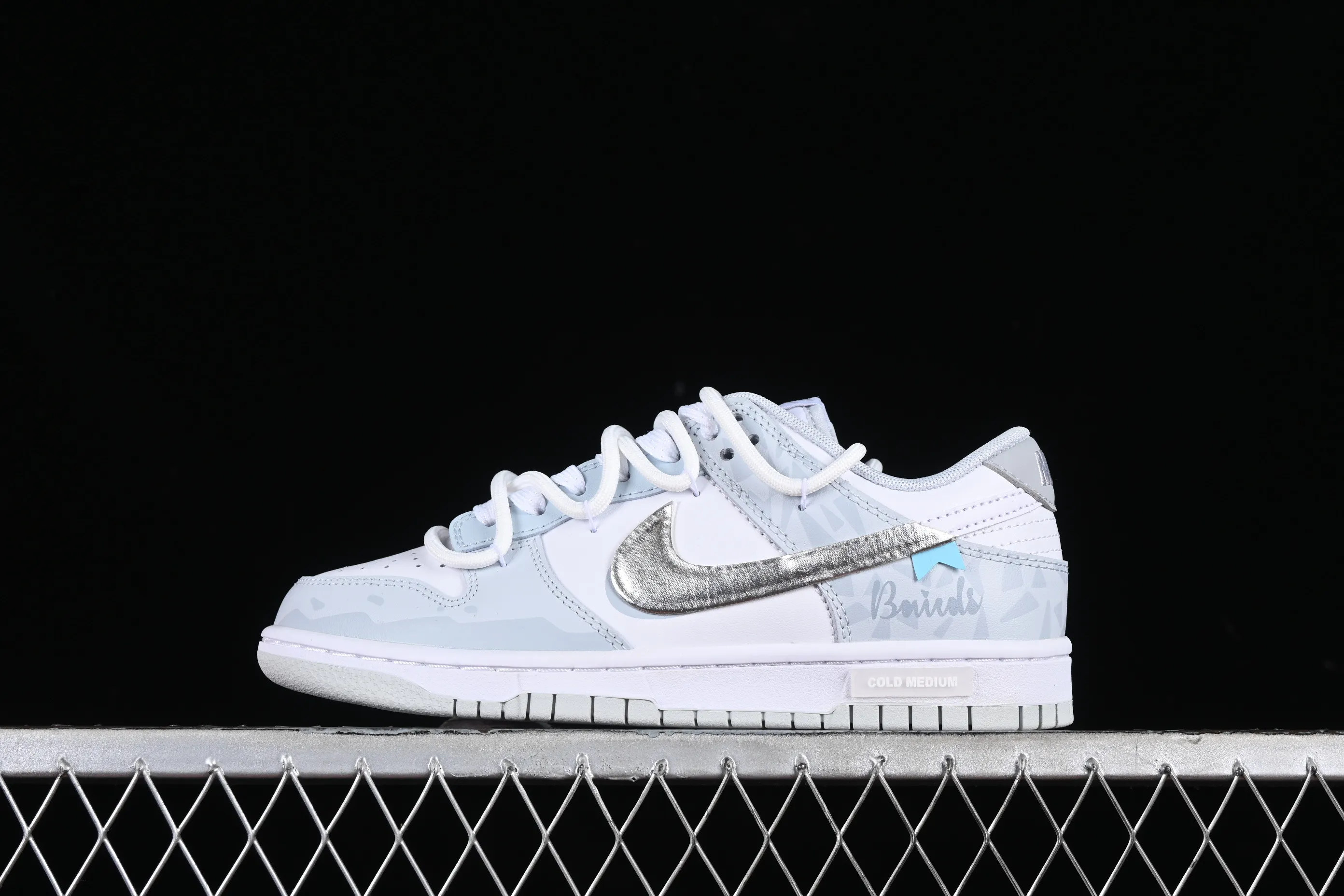 All categories Nk SB Dunk series Nk SB Dunk Low low-top sneakers Nk Dunk Low Retro light gray blue silver SB strap low-top casual sneakers HF0730-160